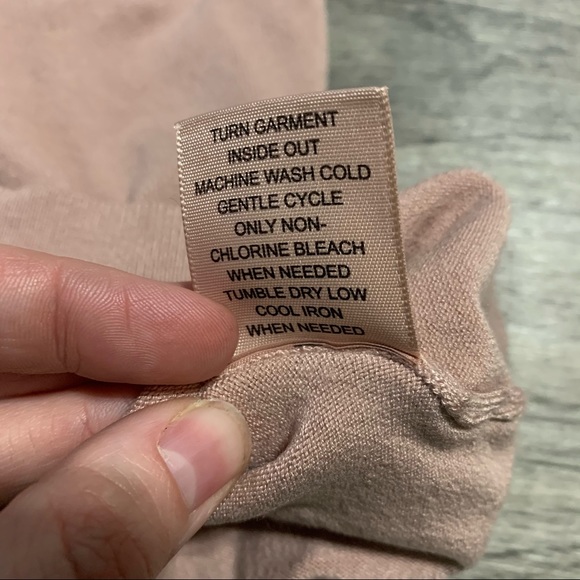 Philosophy Rose Pink Sleeveless Tank Top; medium - Picture 6 of 7